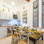 My Casa - Gallieni - Superb & Unique In Center 아파트